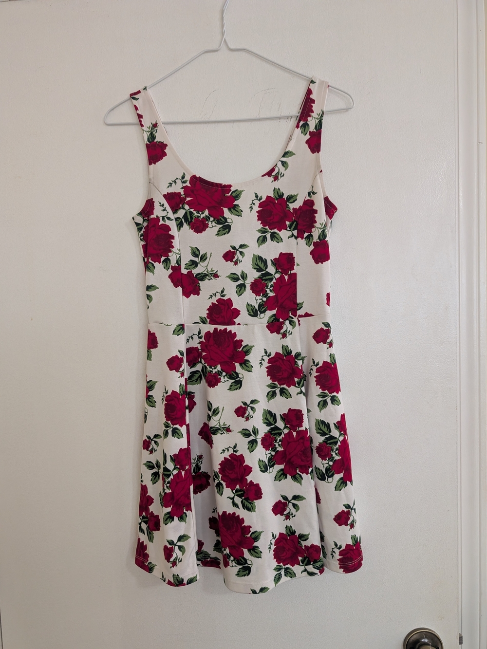 H&M Divided Red Floral Rose Print Textured Knit Fit & Flare Skater Mini Dress